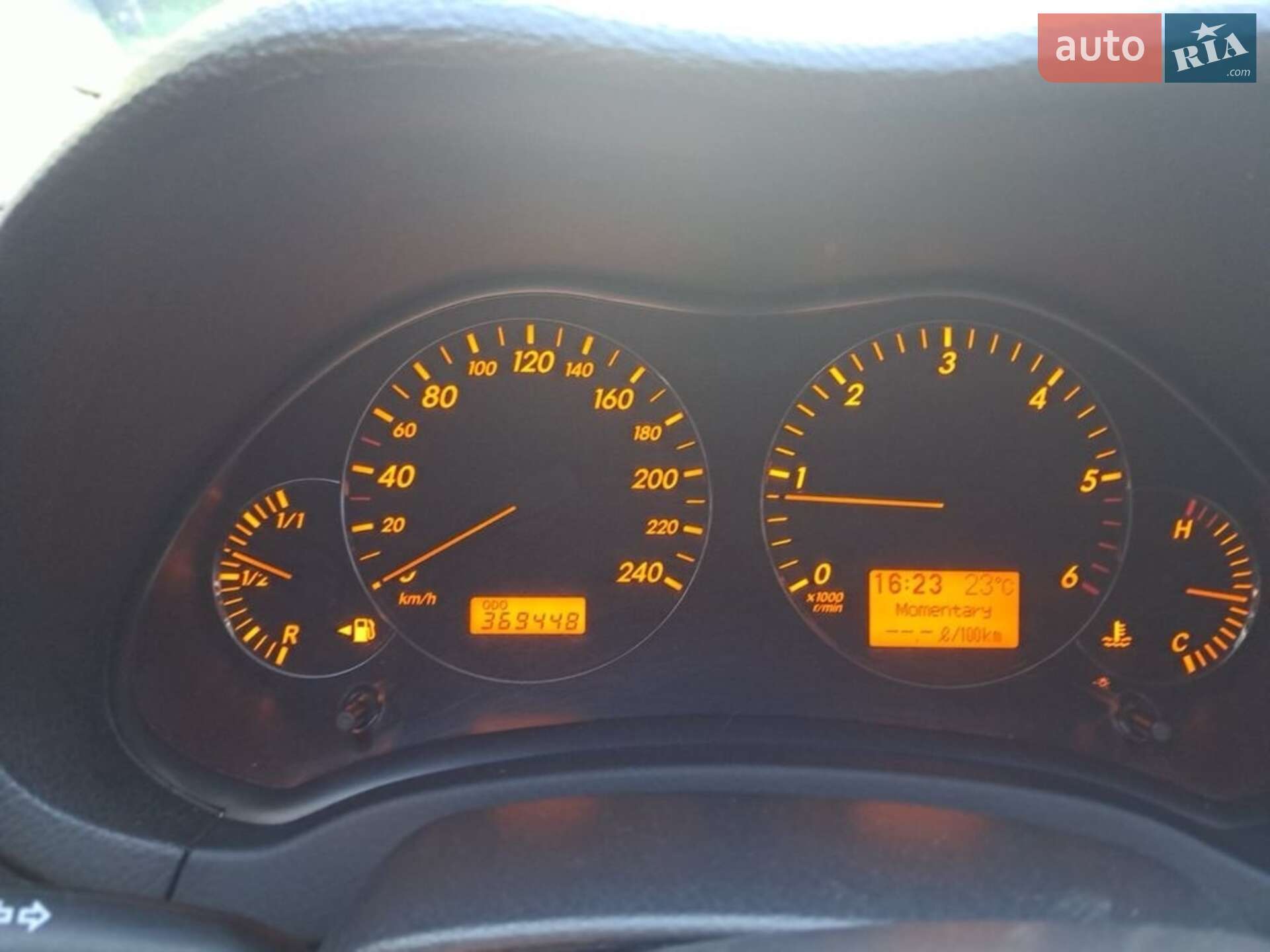 Головне фото звіту автомобіля TOYOTA AVENSIS 2007