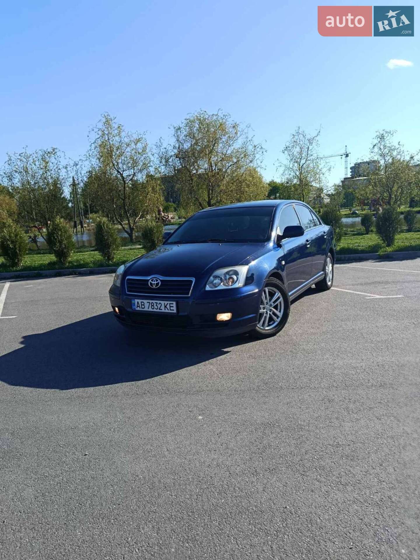 TOYOTA AVENSIS 2003