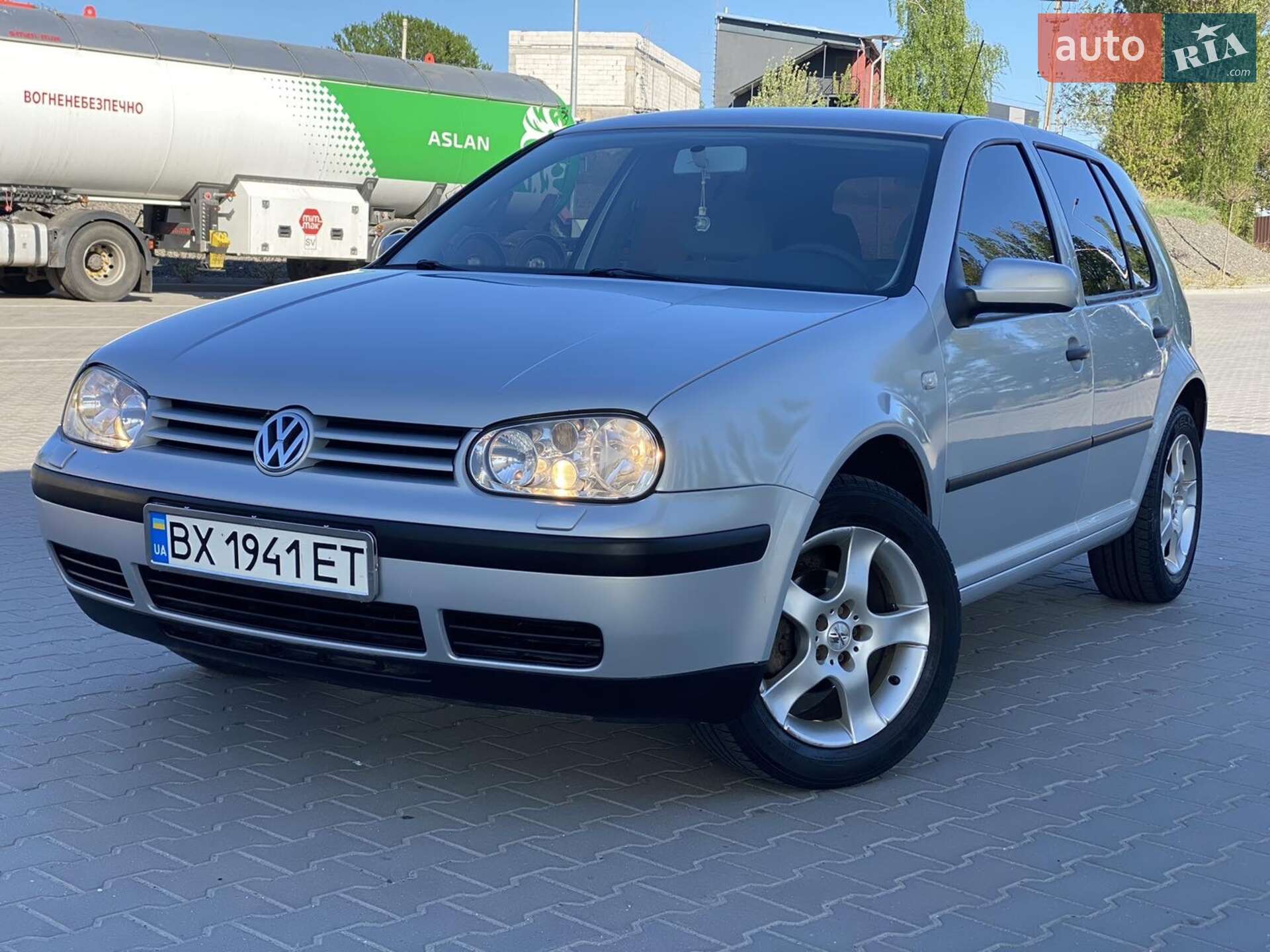 VOLKSWAGEN GOLF 2000