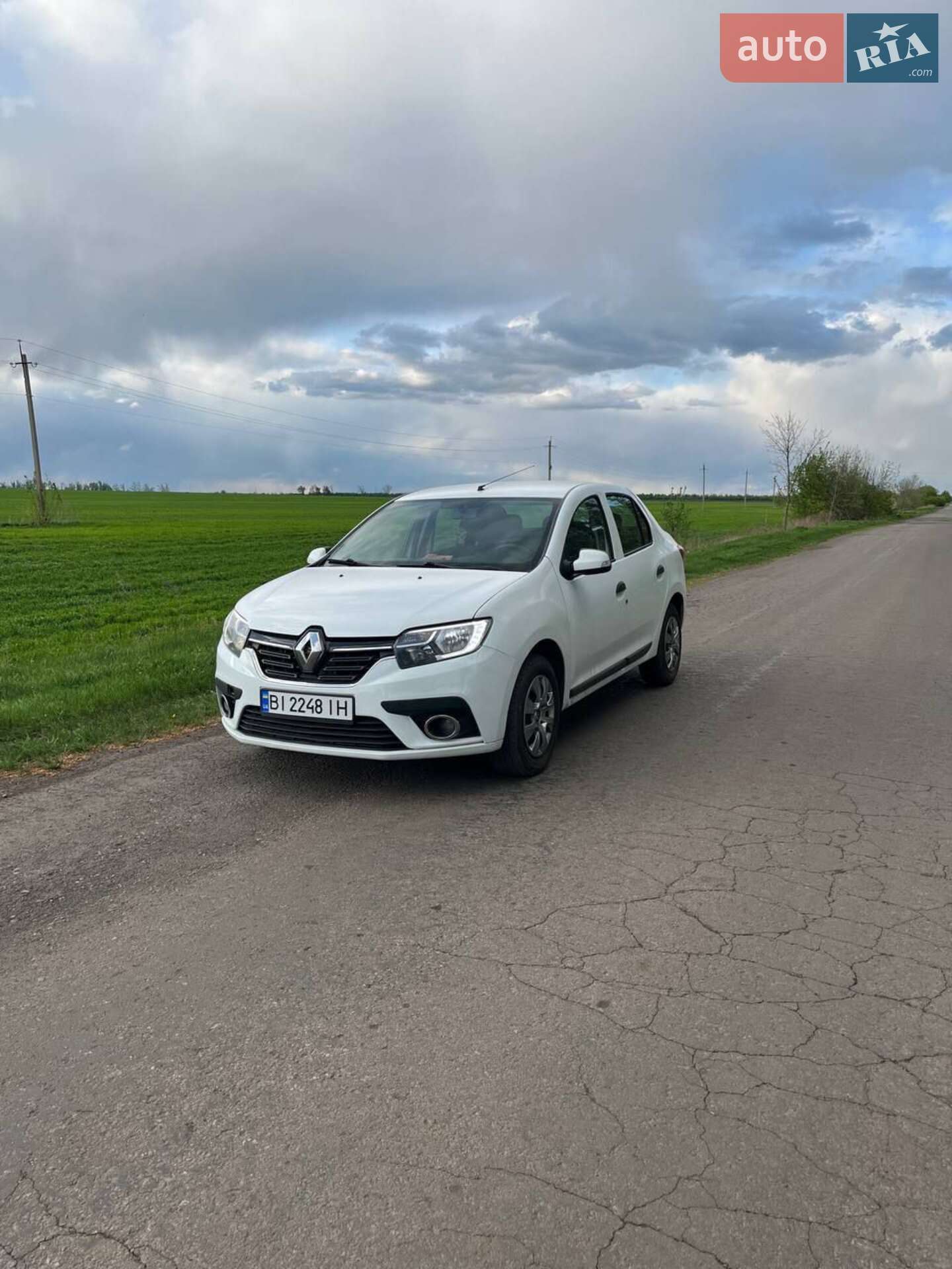 RENAULT LOGAN 2019