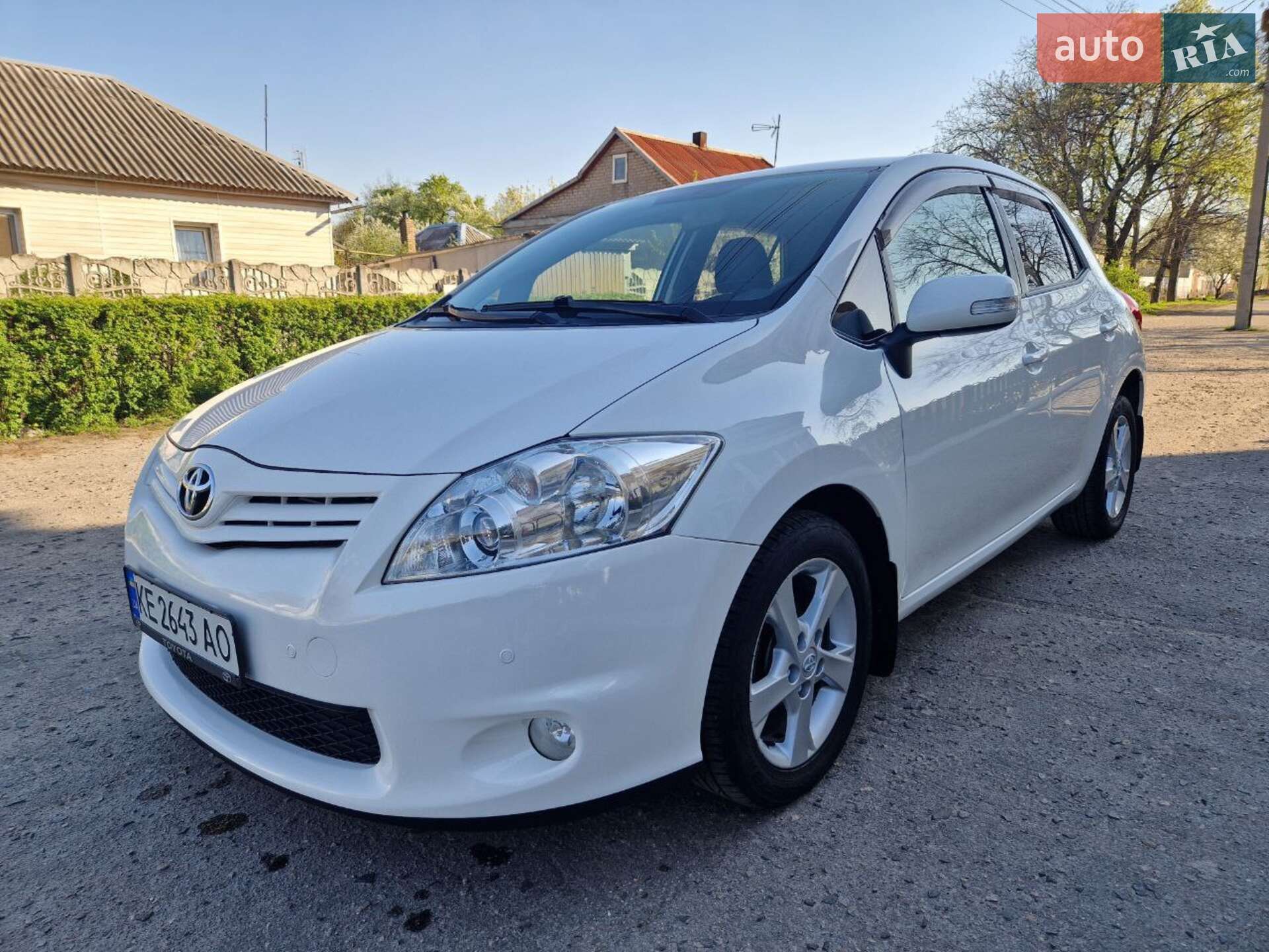 TOYOTA AURIS 2012