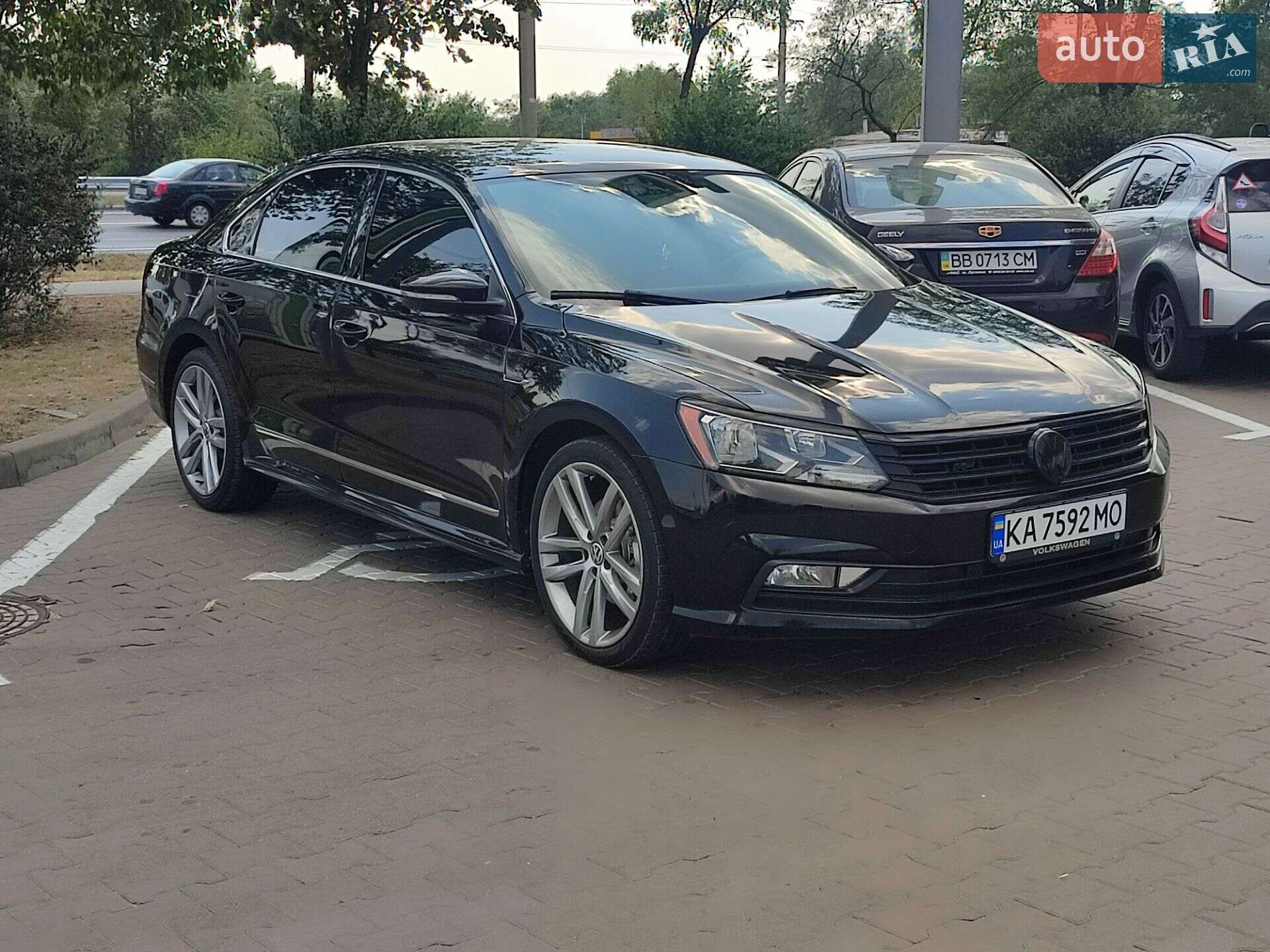 VOLKSWAGEN PASSAT 2016