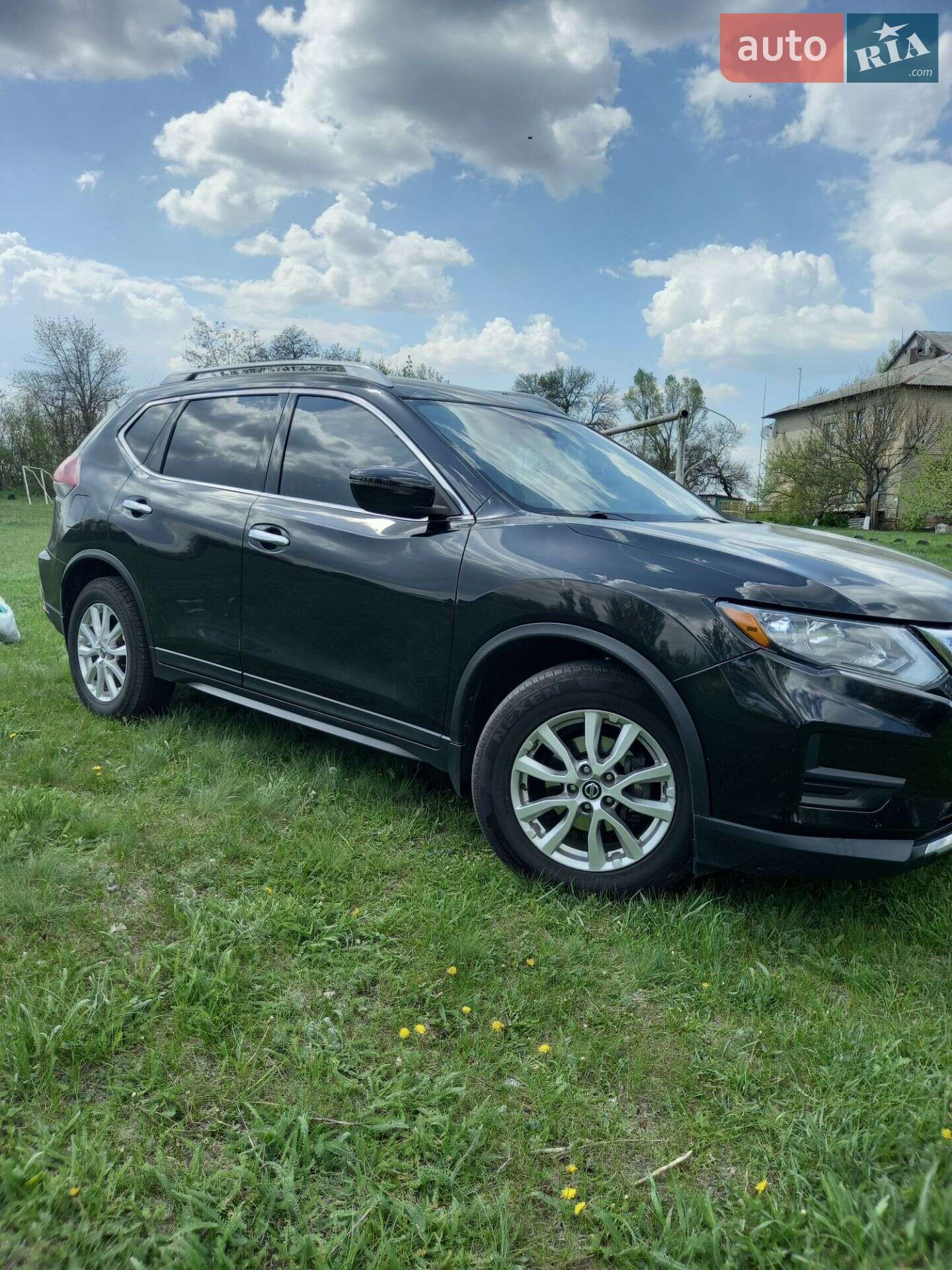 NISSAN ROGUE 2019