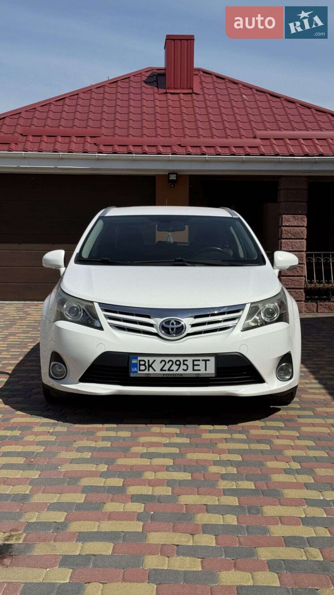 TOYOTA AVENSIS 2011