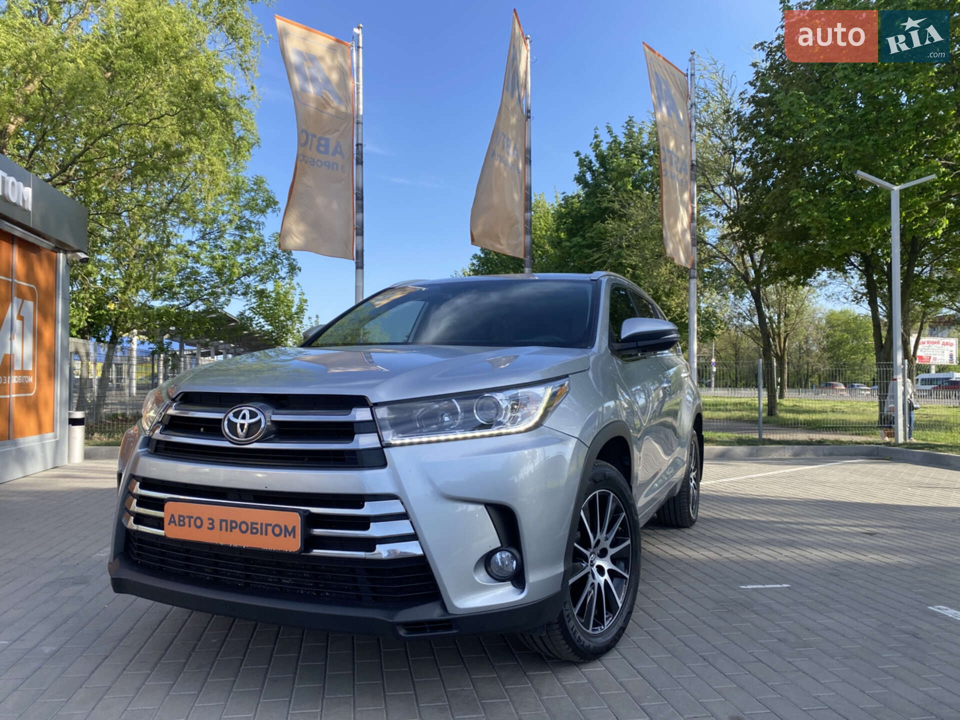 TOYOTA HIGHLANDER 2019