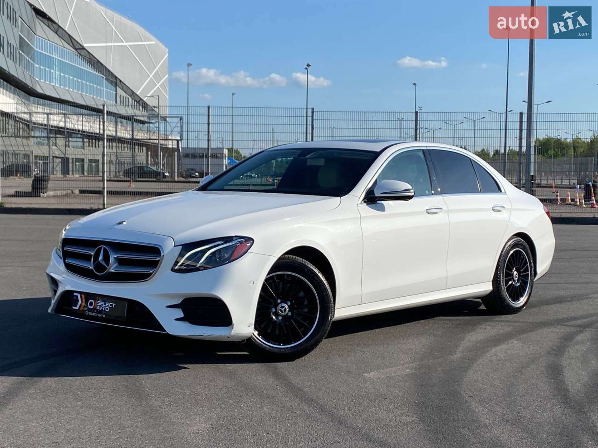 MERCEDES-BENZ E 300 2017