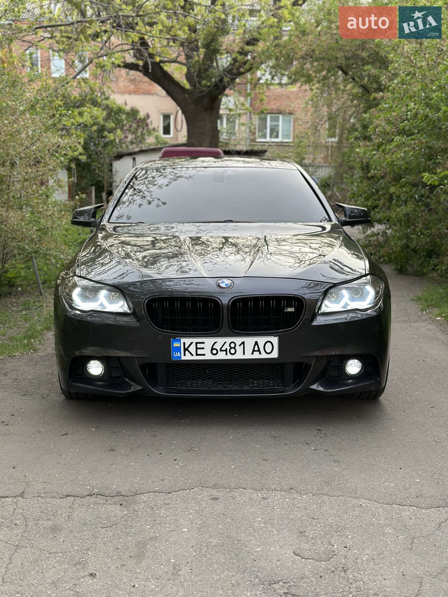 Головне фото звіту автомобіля BMW 528I 2011