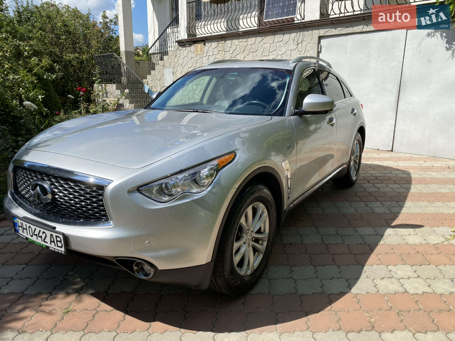 INFINITI QX70 2016
