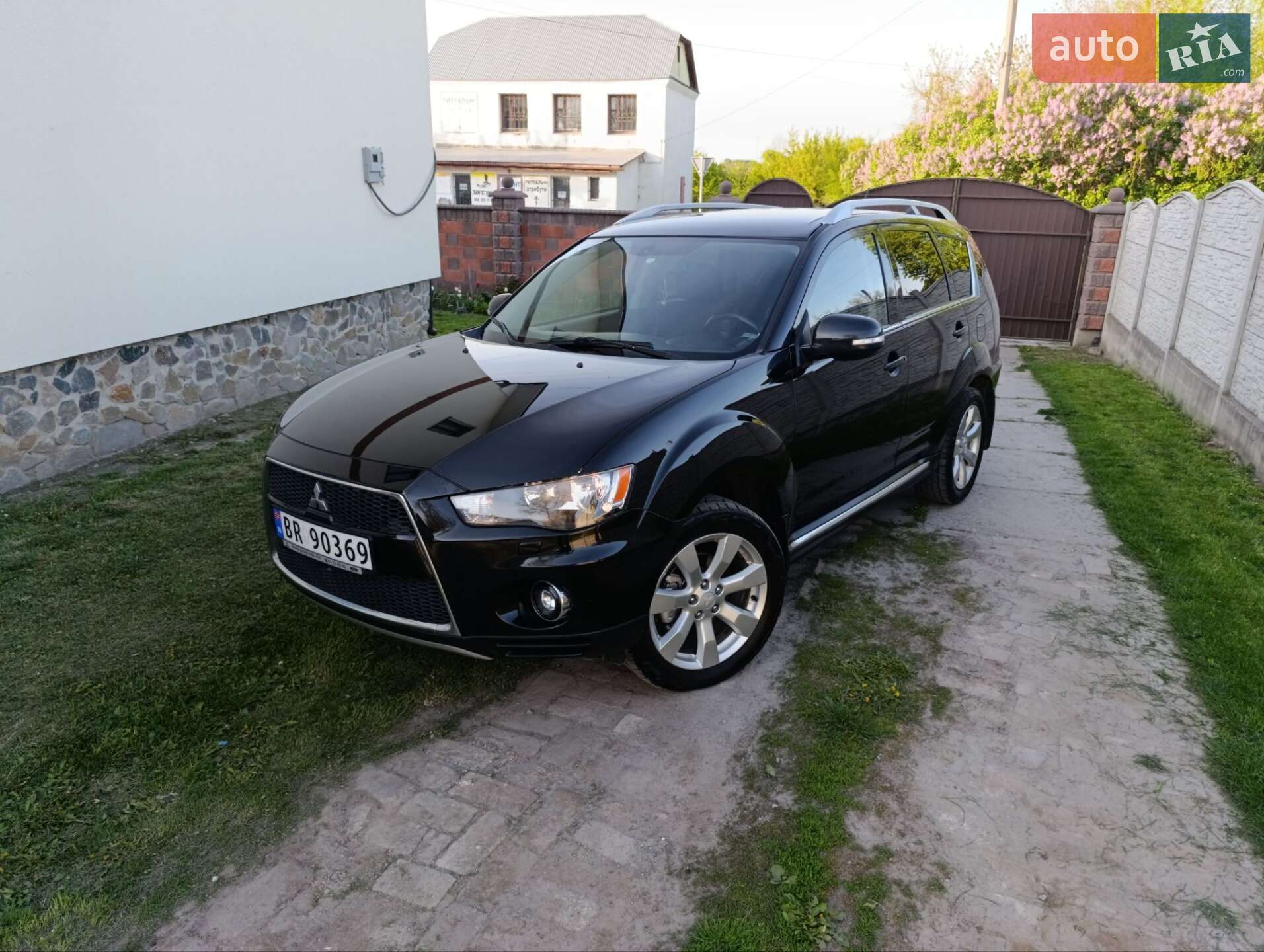 MITSUBISHI OUTLANDER 2010
