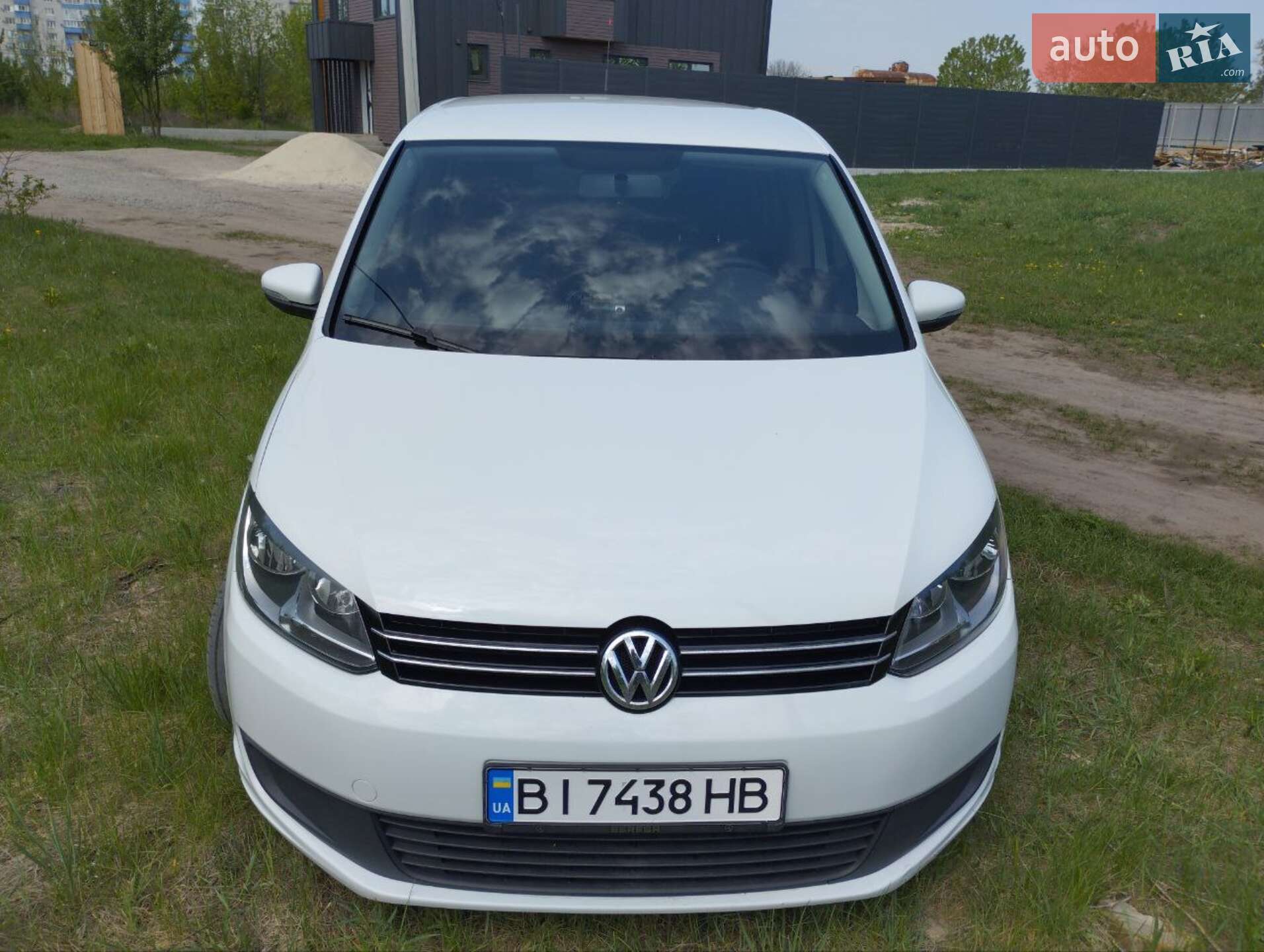 VOLKSWAGEN TOURAN 2014