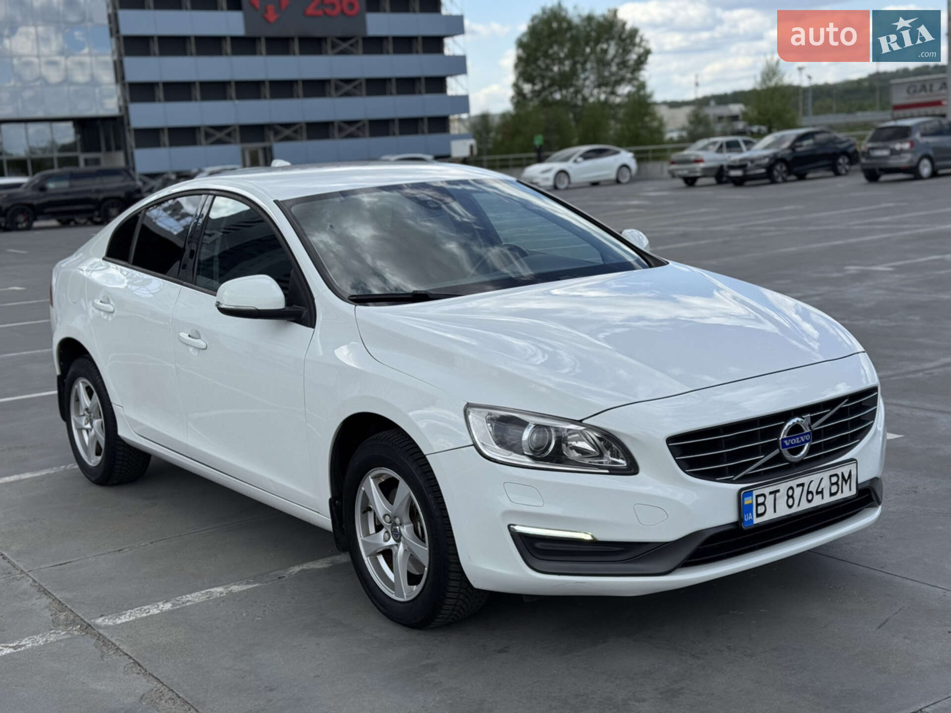 VOLVO S60 2015