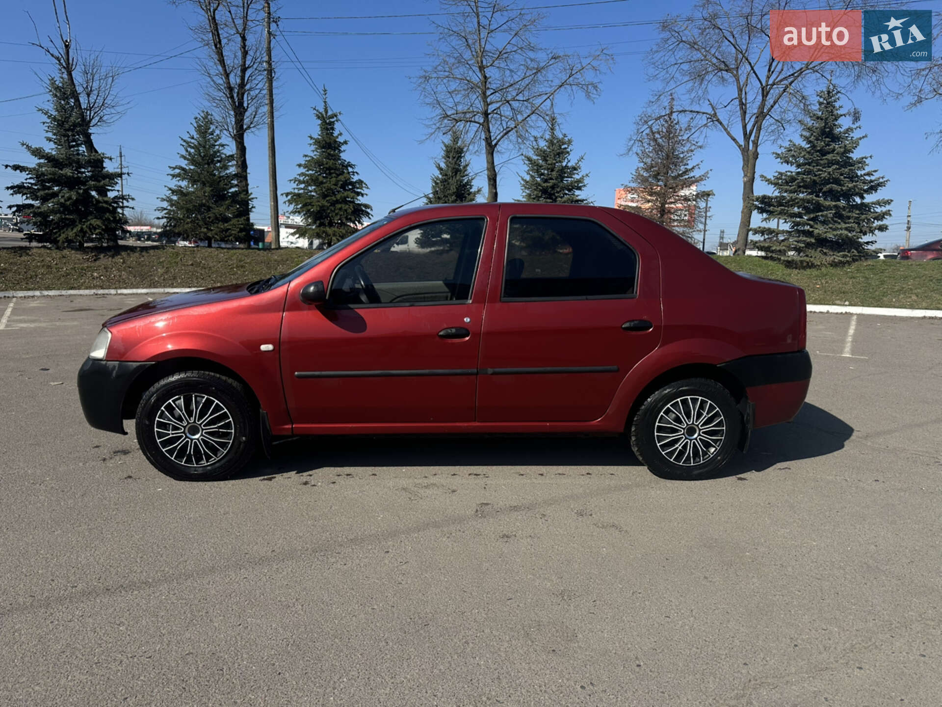 Головне фото звіту автомобіля DACIA LOGAN 2006