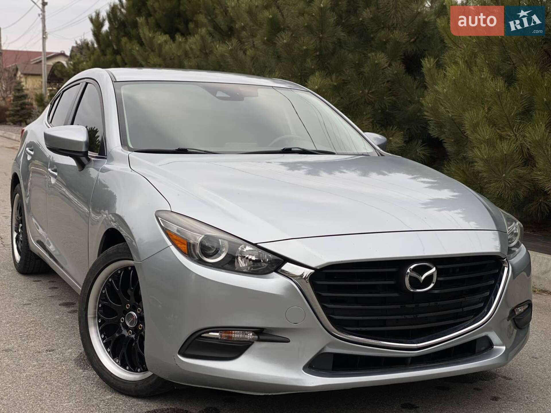 Головне фото звіту автомобіля MAZDA 3 2017