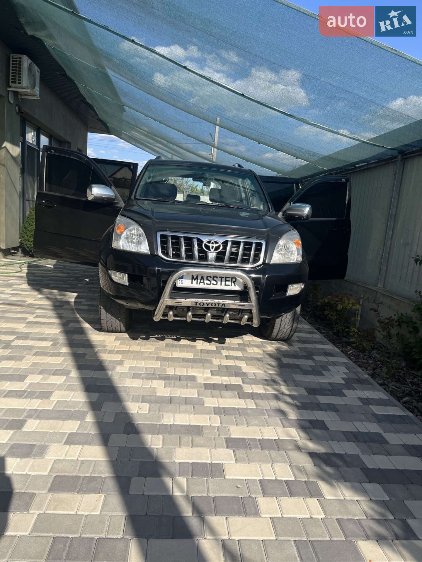 TOYOTA LAND CRUISER 2005