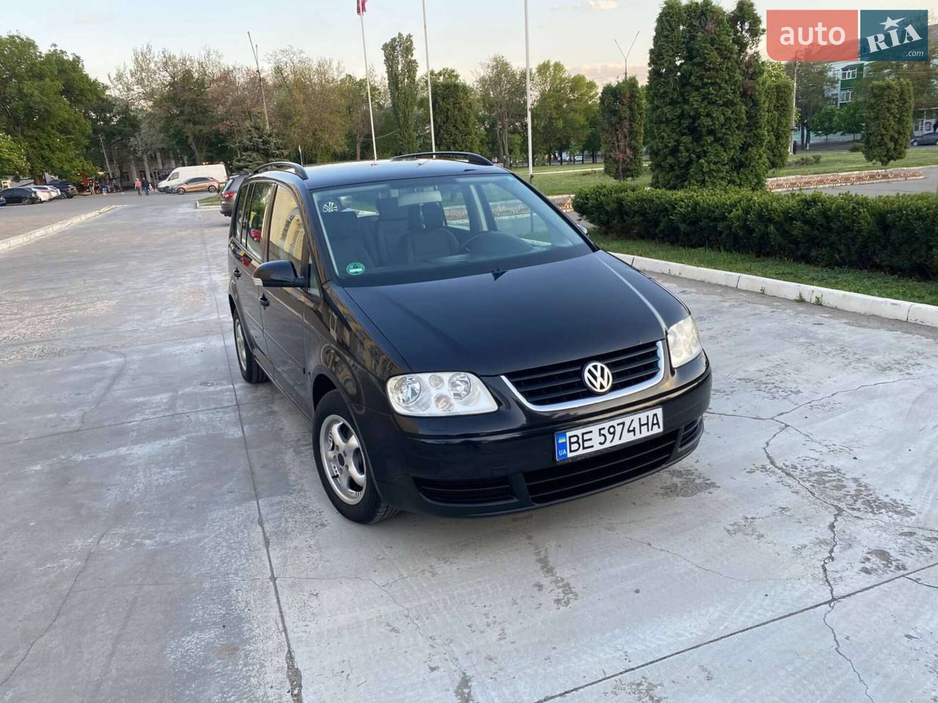 VOLKSWAGEN TOURAN 2003