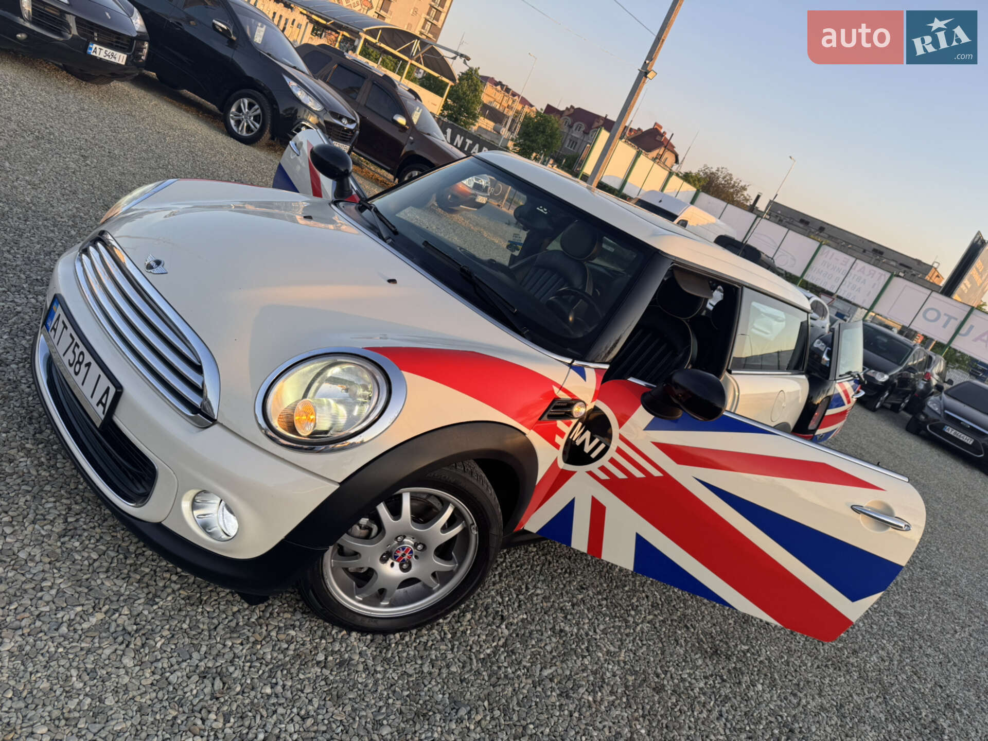 MINI ONE 2010