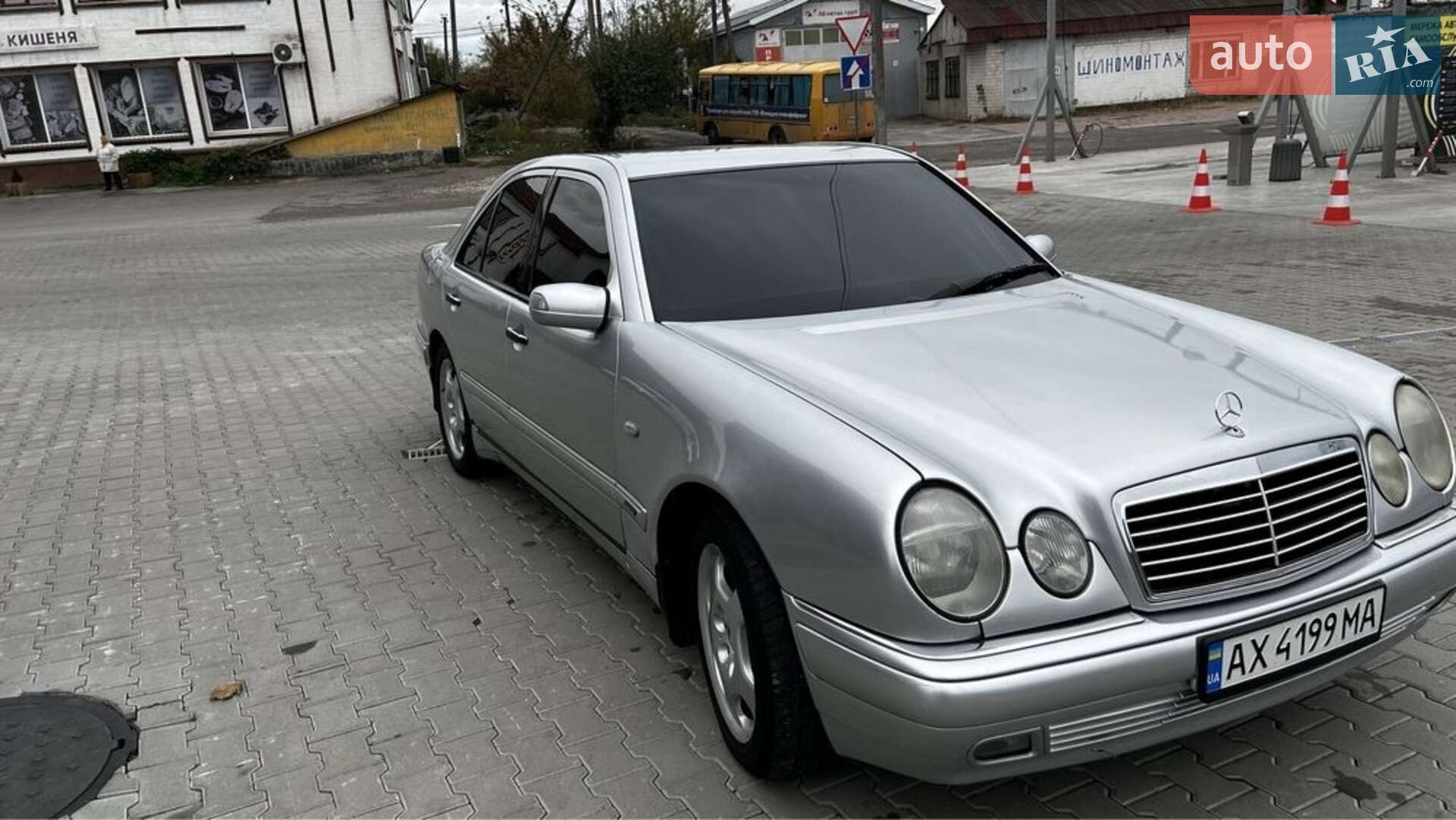 MERCEDES-BENZ E 280 1999