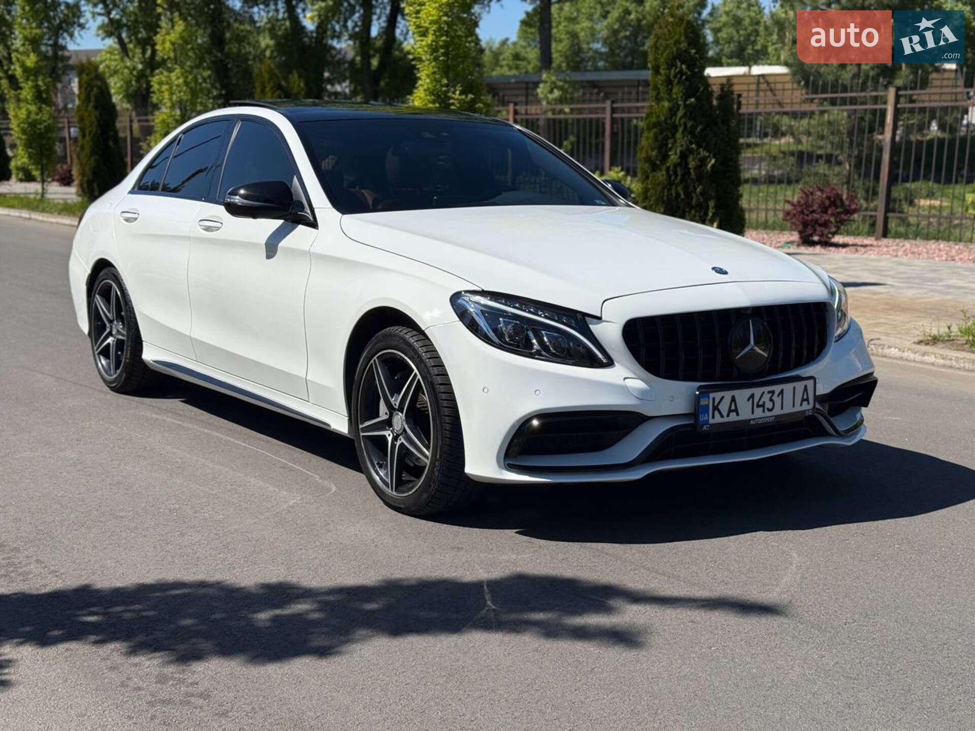 MERCEDES-BENZ C 200 2016