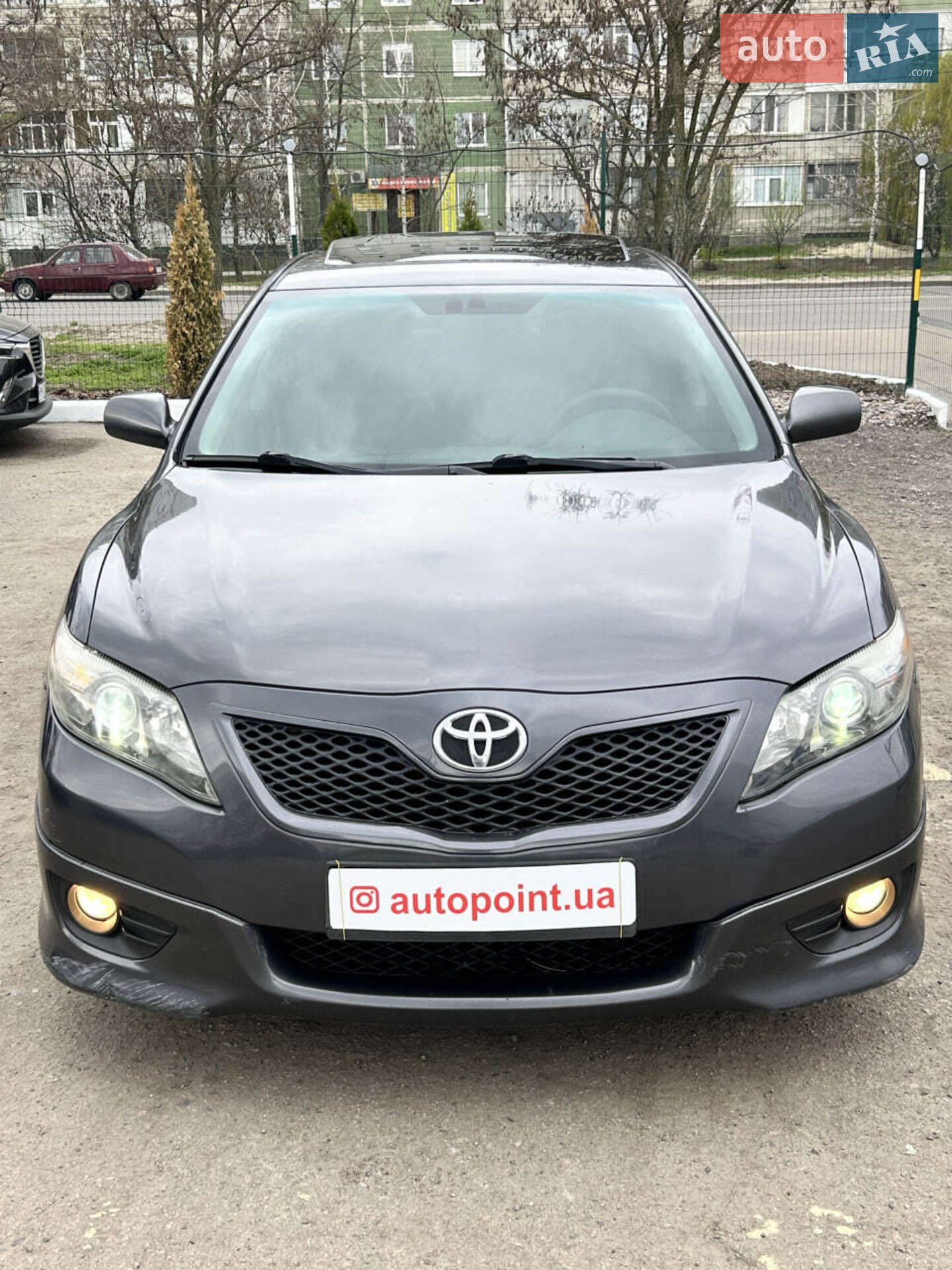 TOYOTA CAMRY 2011