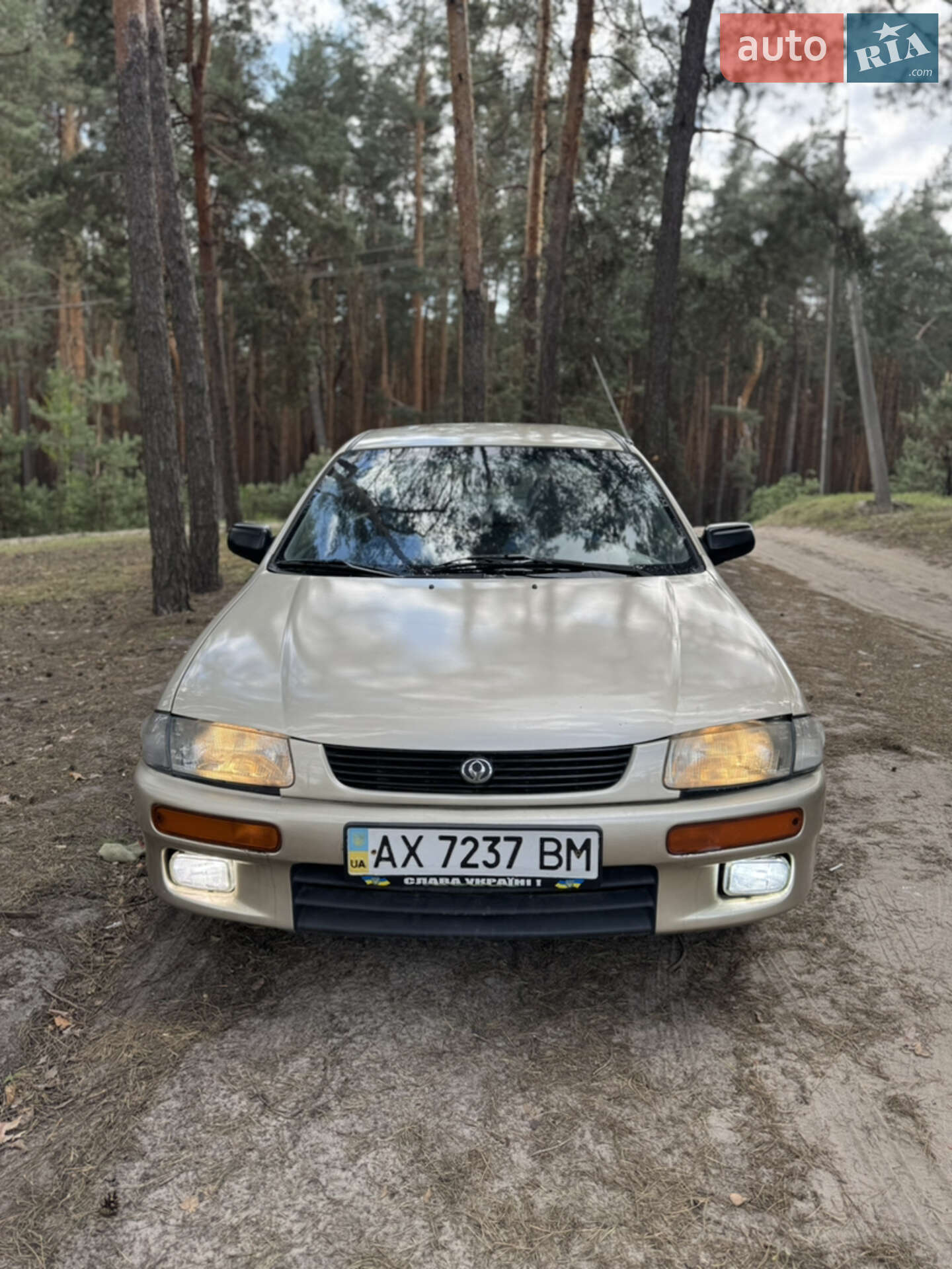 MAZDA 323 1995