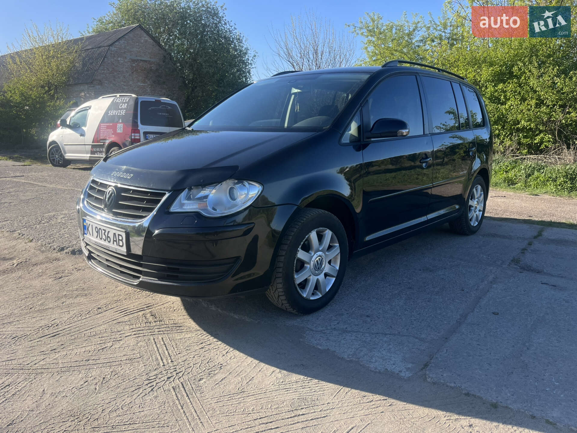 VOLKSWAGEN TOURAN 2009