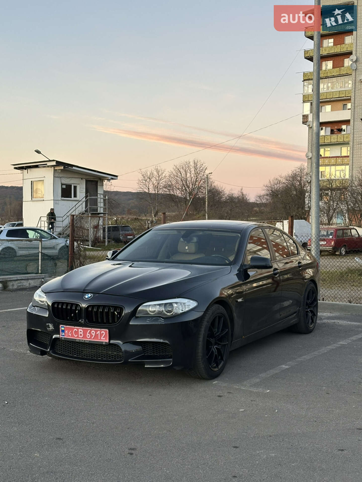 Головне фото звіту автомобіля BMW 528I 2013