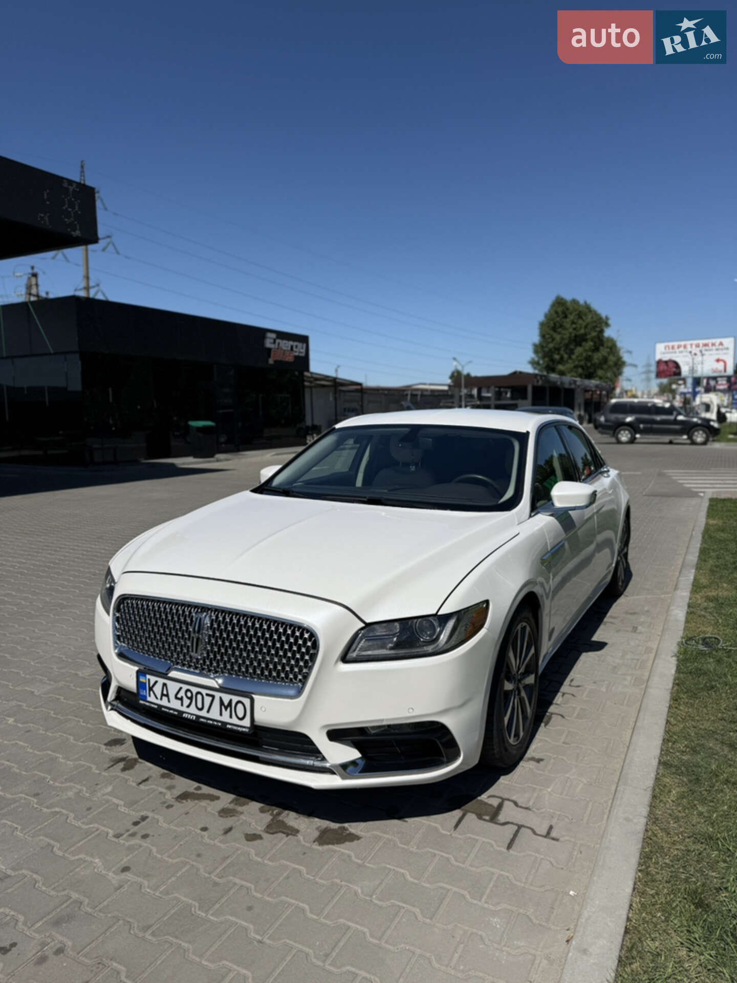 LINCOLN CONTINENTAL 2018