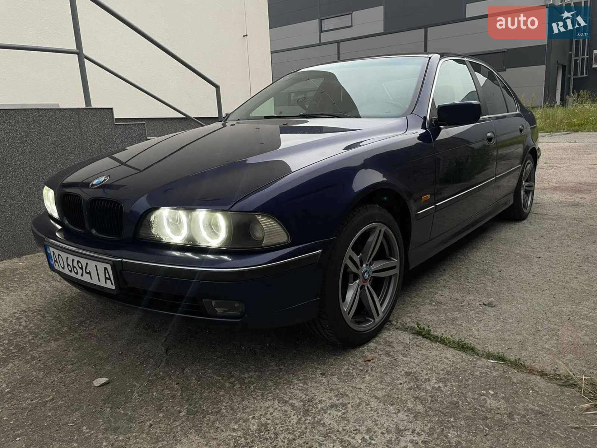 Головне фото звіту автомобіля BMW 520I 1998