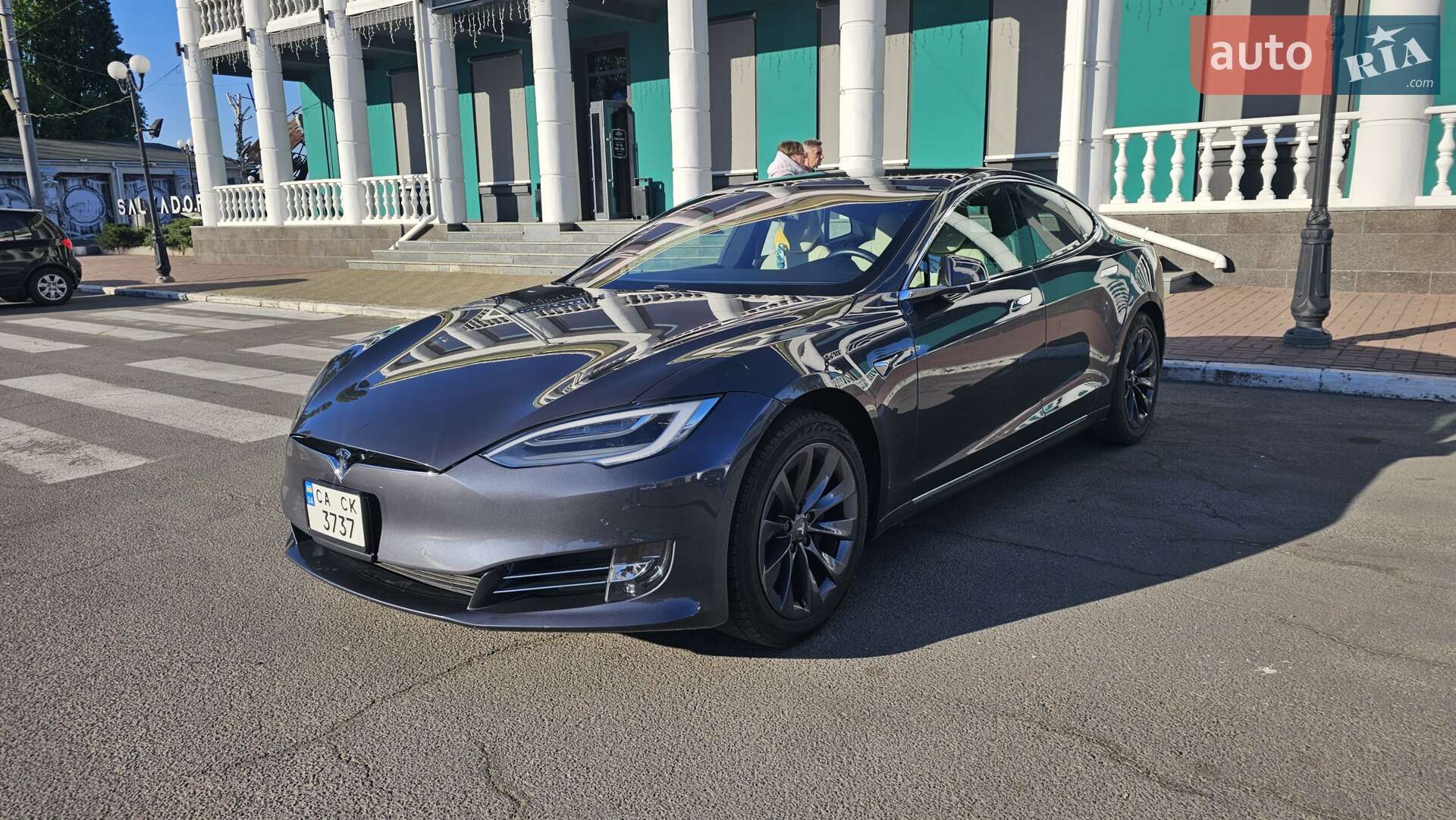 TESLA MODEL S 2019