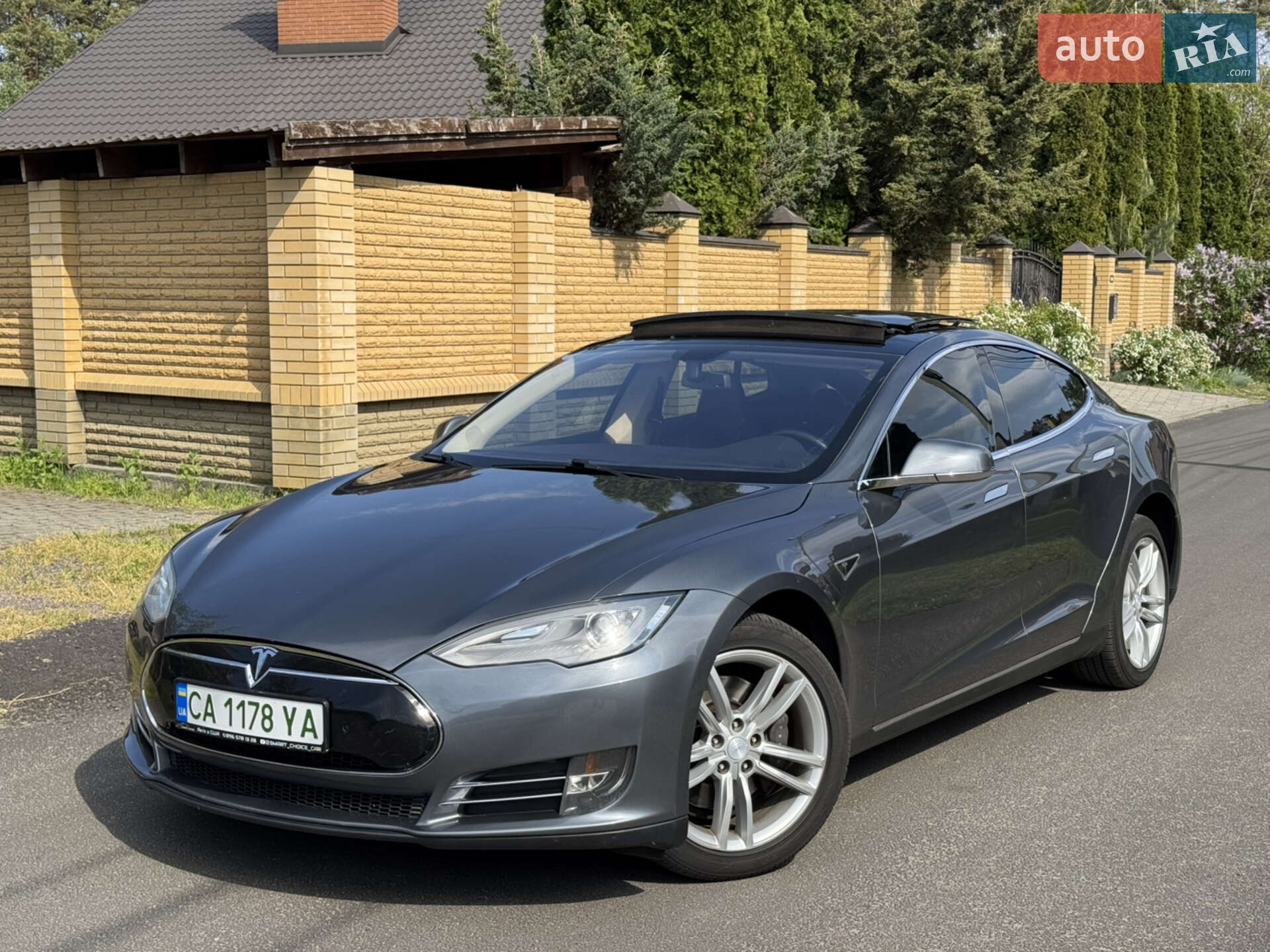 Головне фото звіту автомобіля TESLA MODEL S 2013