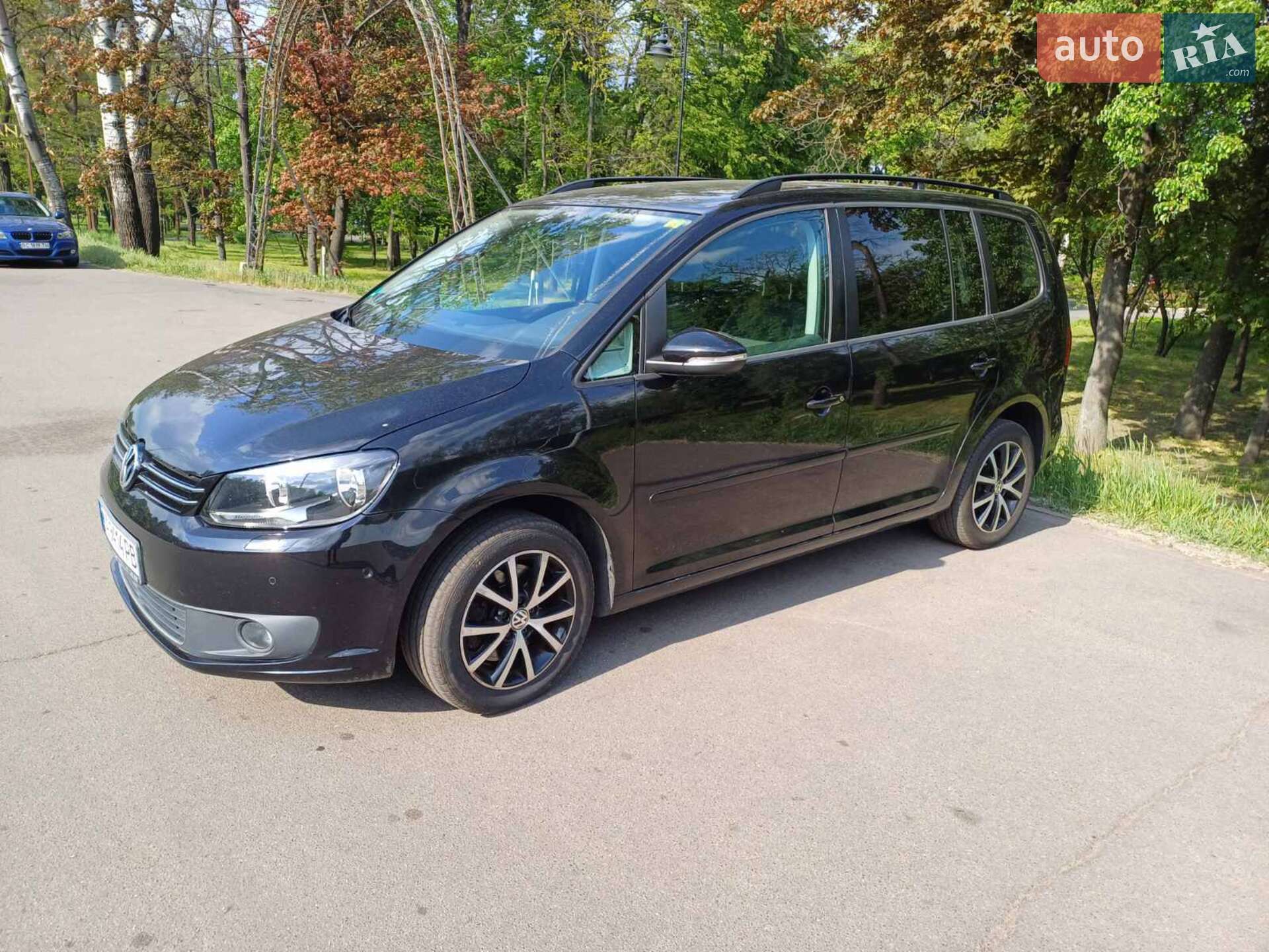 VOLKSWAGEN TOURAN 2015