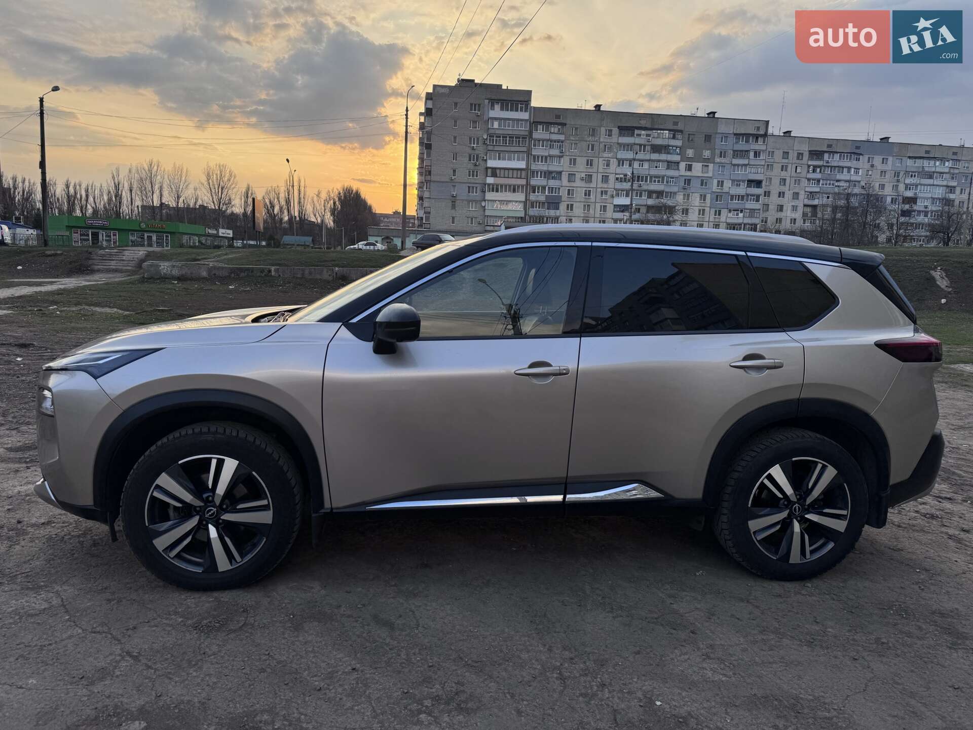 NISSAN X-TRAIL 2022