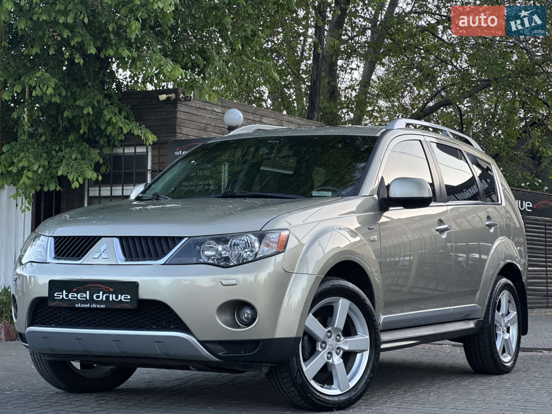 MITSUBISHI OUTLANDER 2009