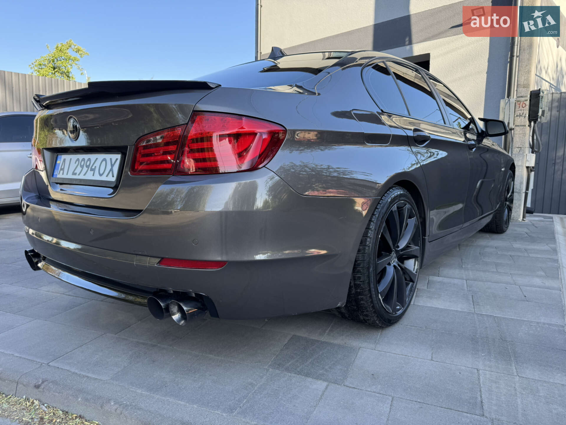 BMW 528I 2011