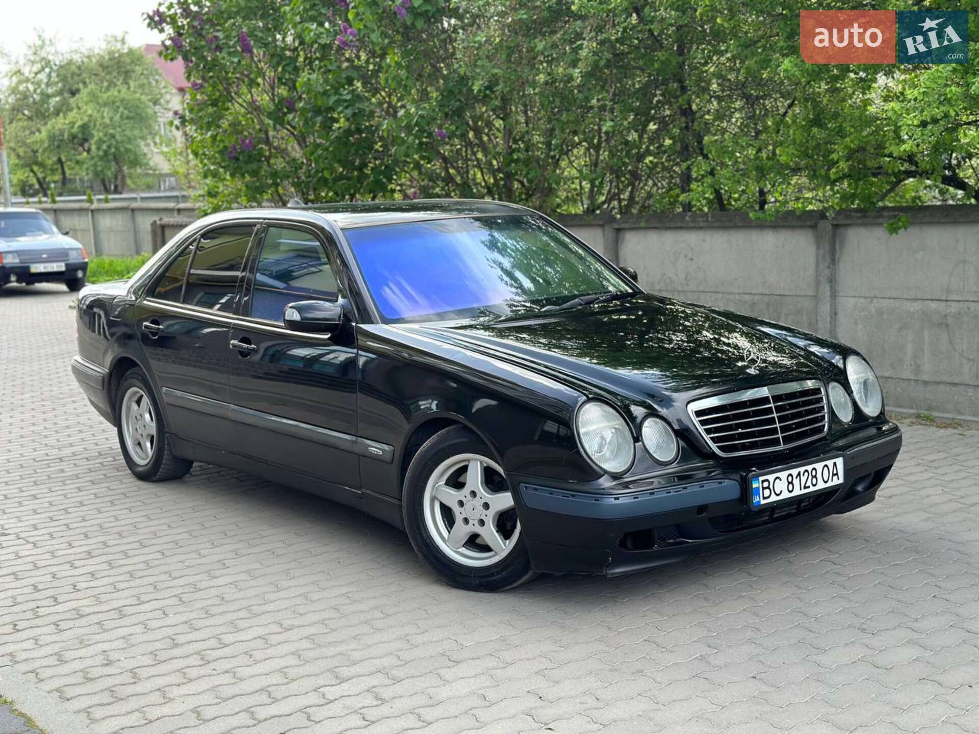 MERCEDES-BENZ E 200 2000
