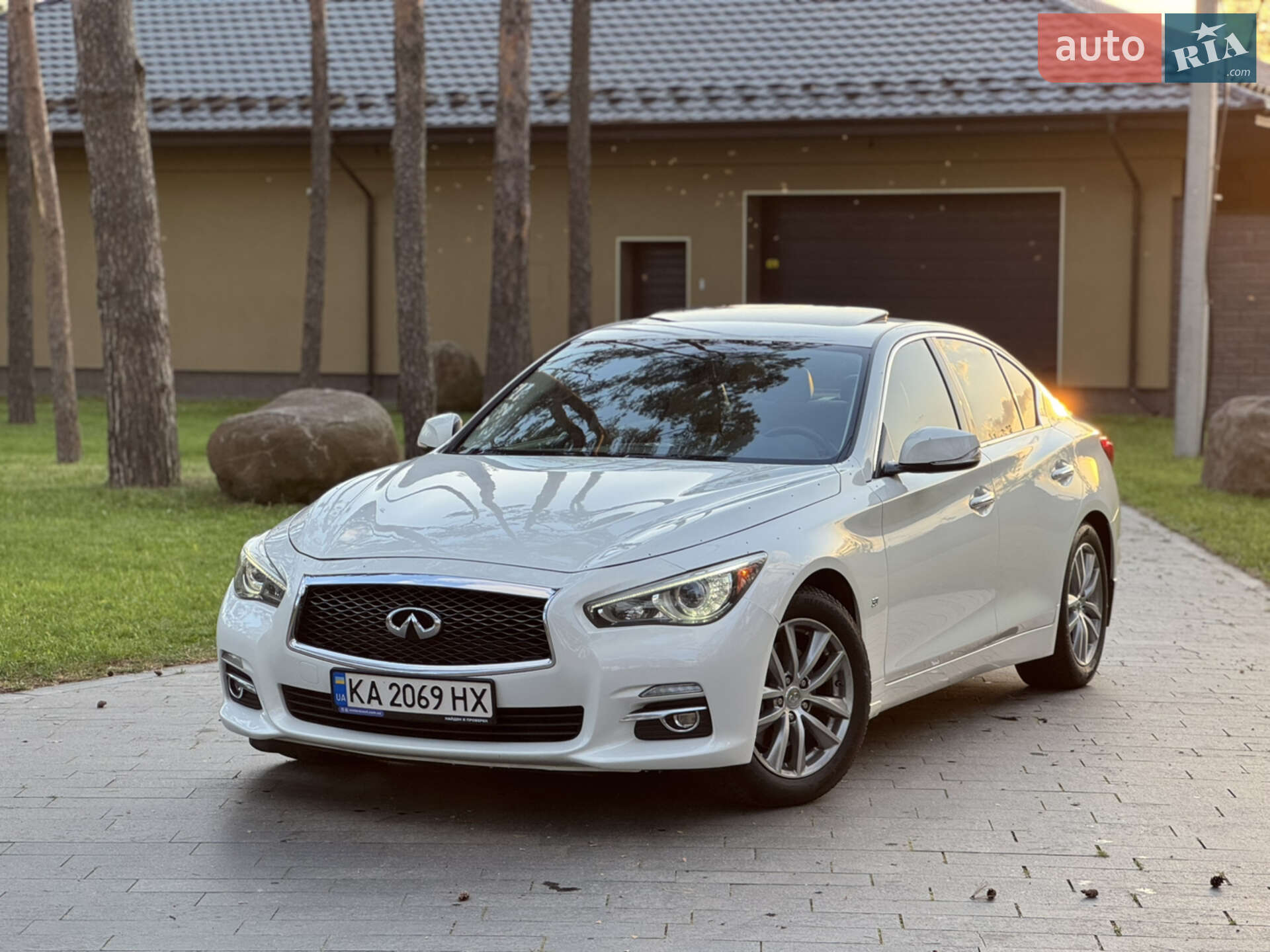 INFINITI Q50 2013