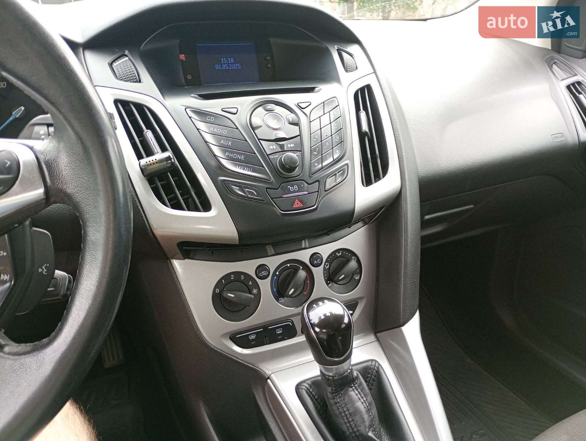 Головне фото звіту автомобіля FORD FOCUS 2012