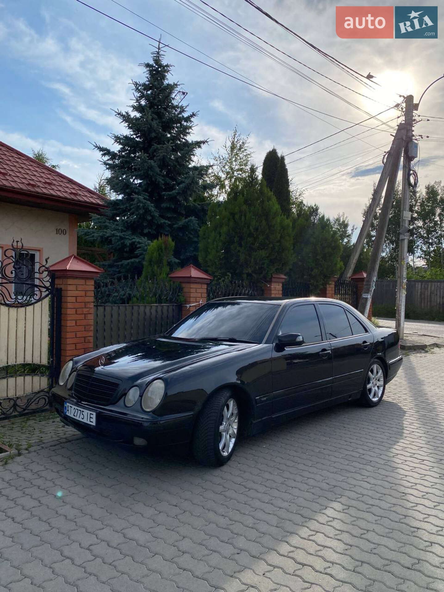MERCEDES-BENZ 210D 2001