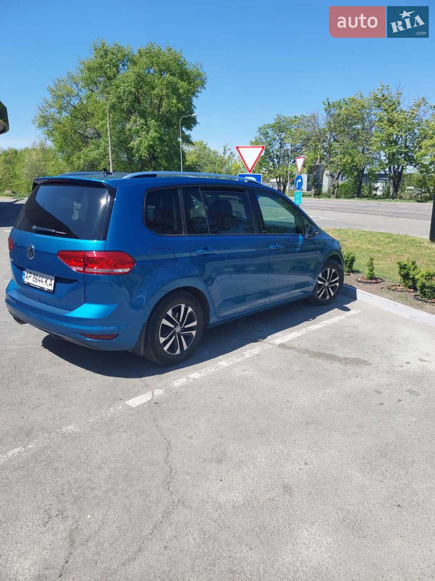 VOLKSWAGEN TOURAN 2019