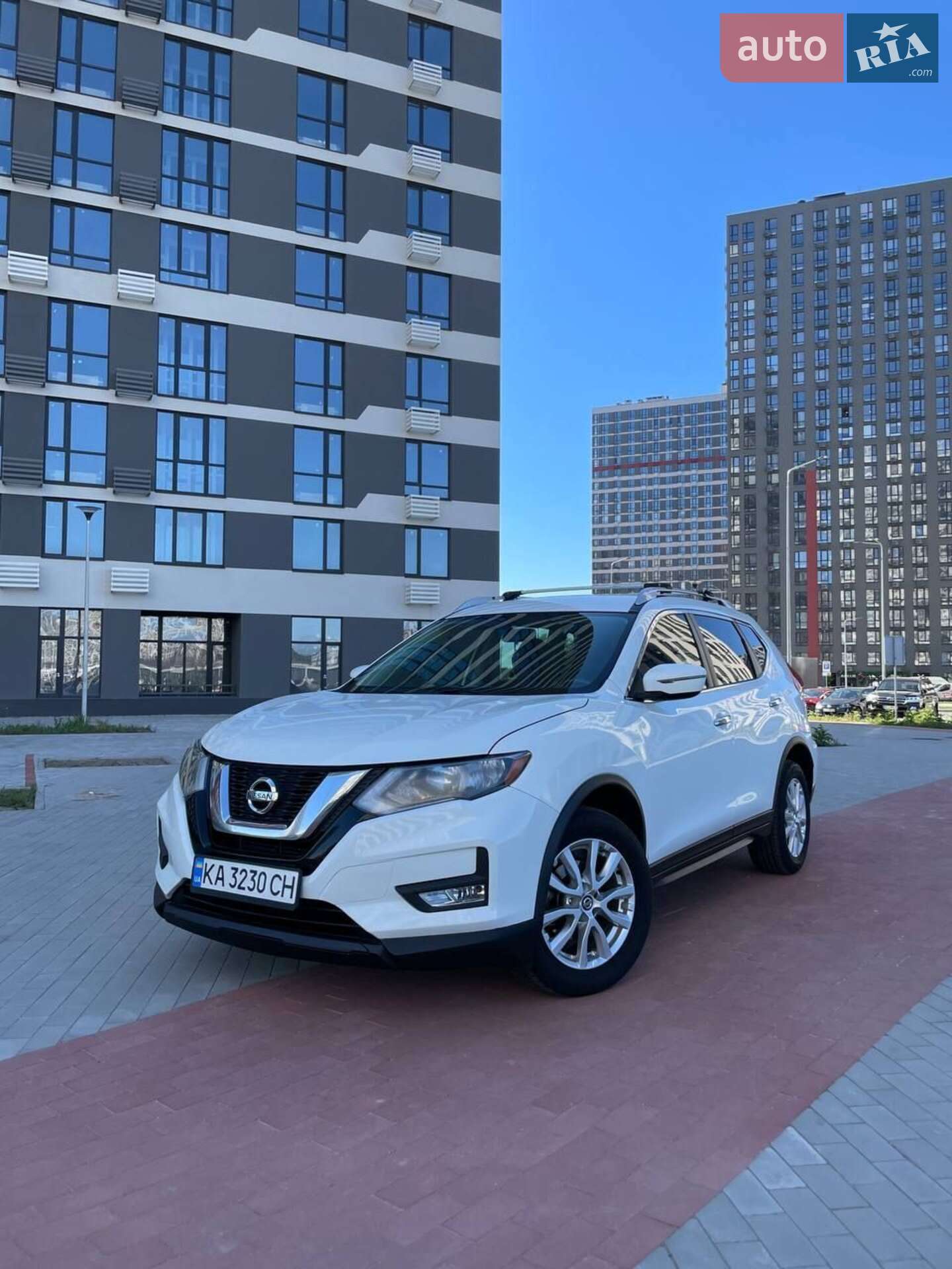 Головне фото звіту автомобіля NISSAN ROGUE 2016
