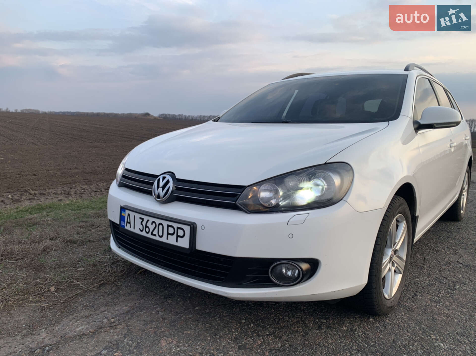 VOLKSWAGEN GOLF 2011