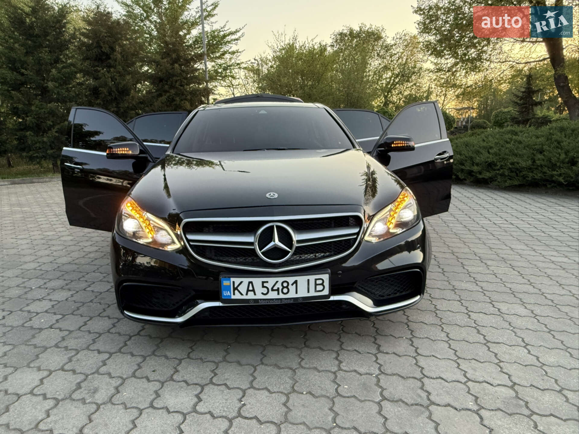 MERCEDES-BENZ E 400 2015