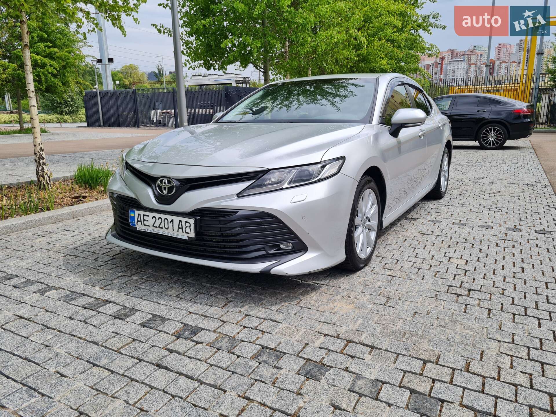 TOYOTA CAMRY