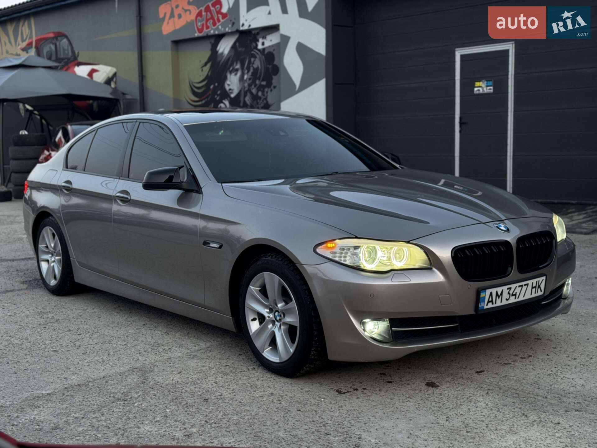 Головне фото звіту автомобіля BMW 520 2012