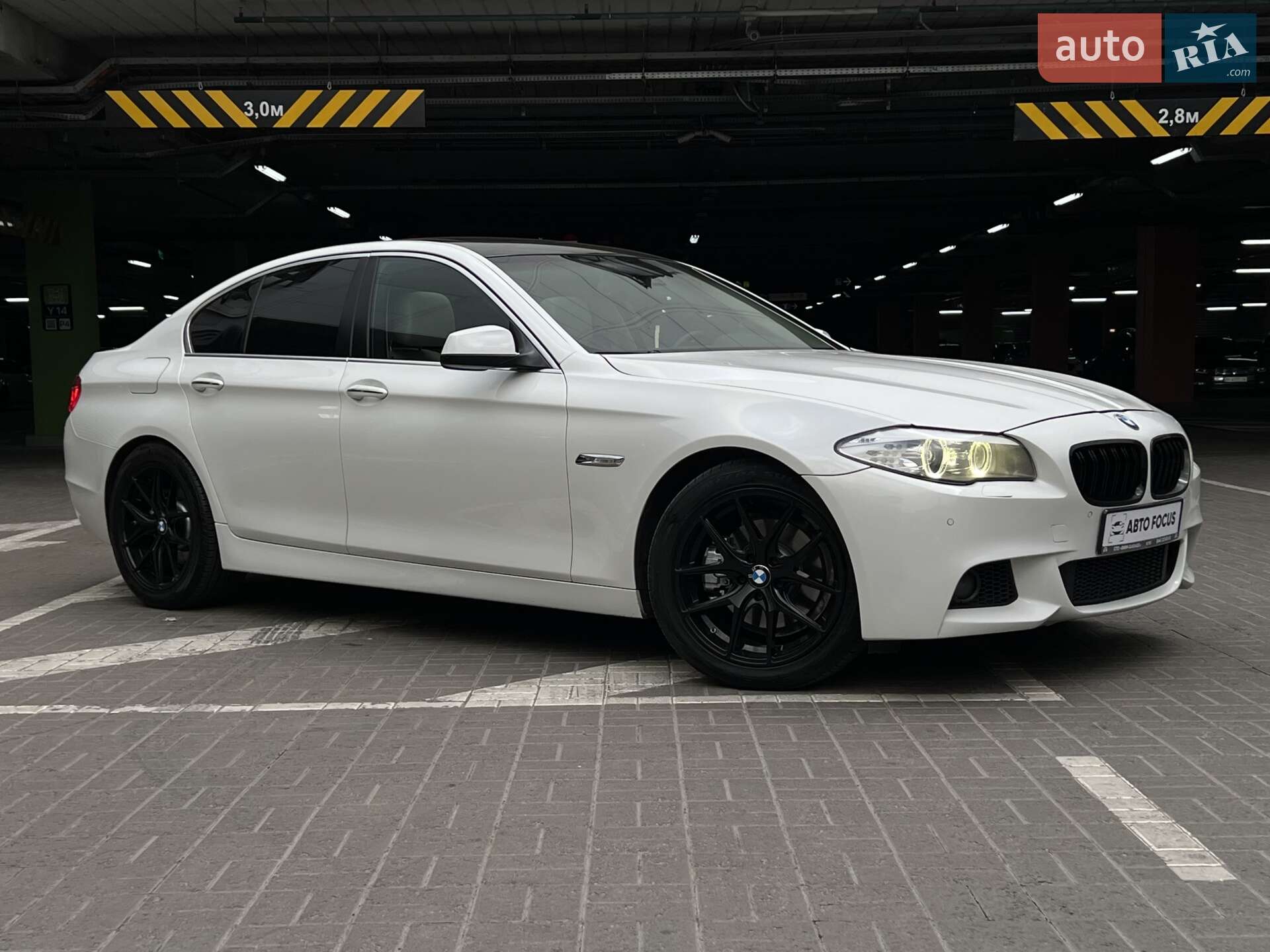 BMW 528I 2010