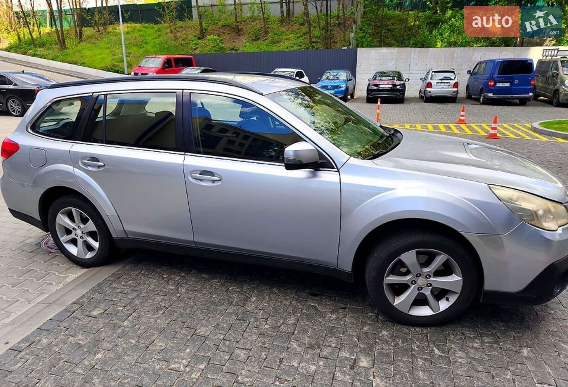 SUBARU LEGACY OUTBACK 2013