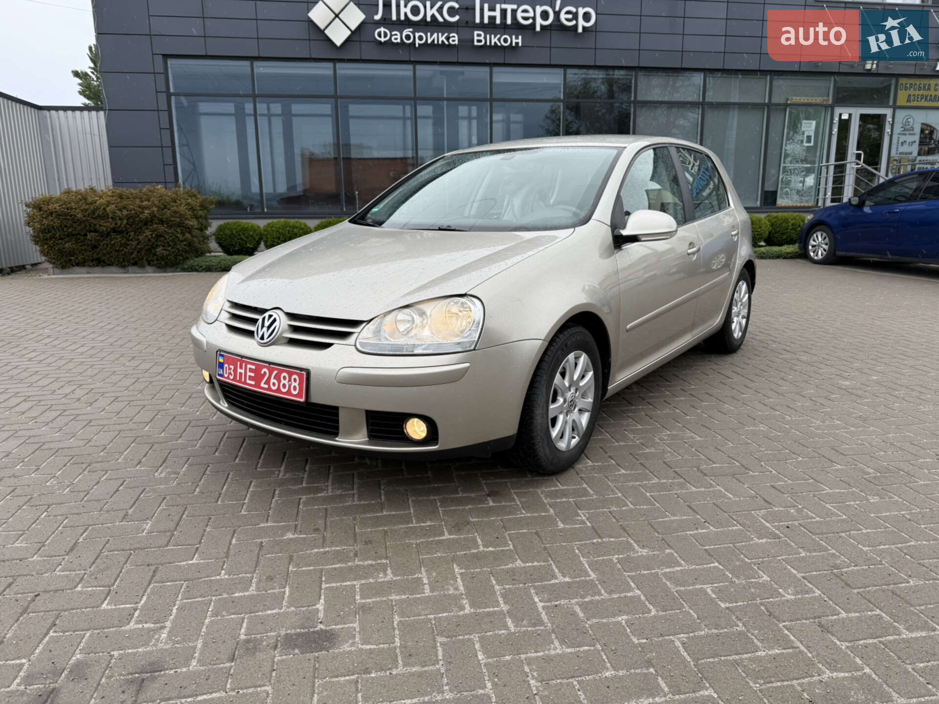 VOLKSWAGEN GOLF 2004