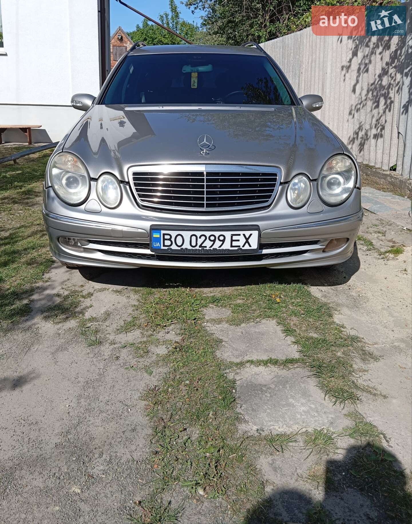 Головне фото звіту автомобіля MERCEDES-BENZ E 320 2004