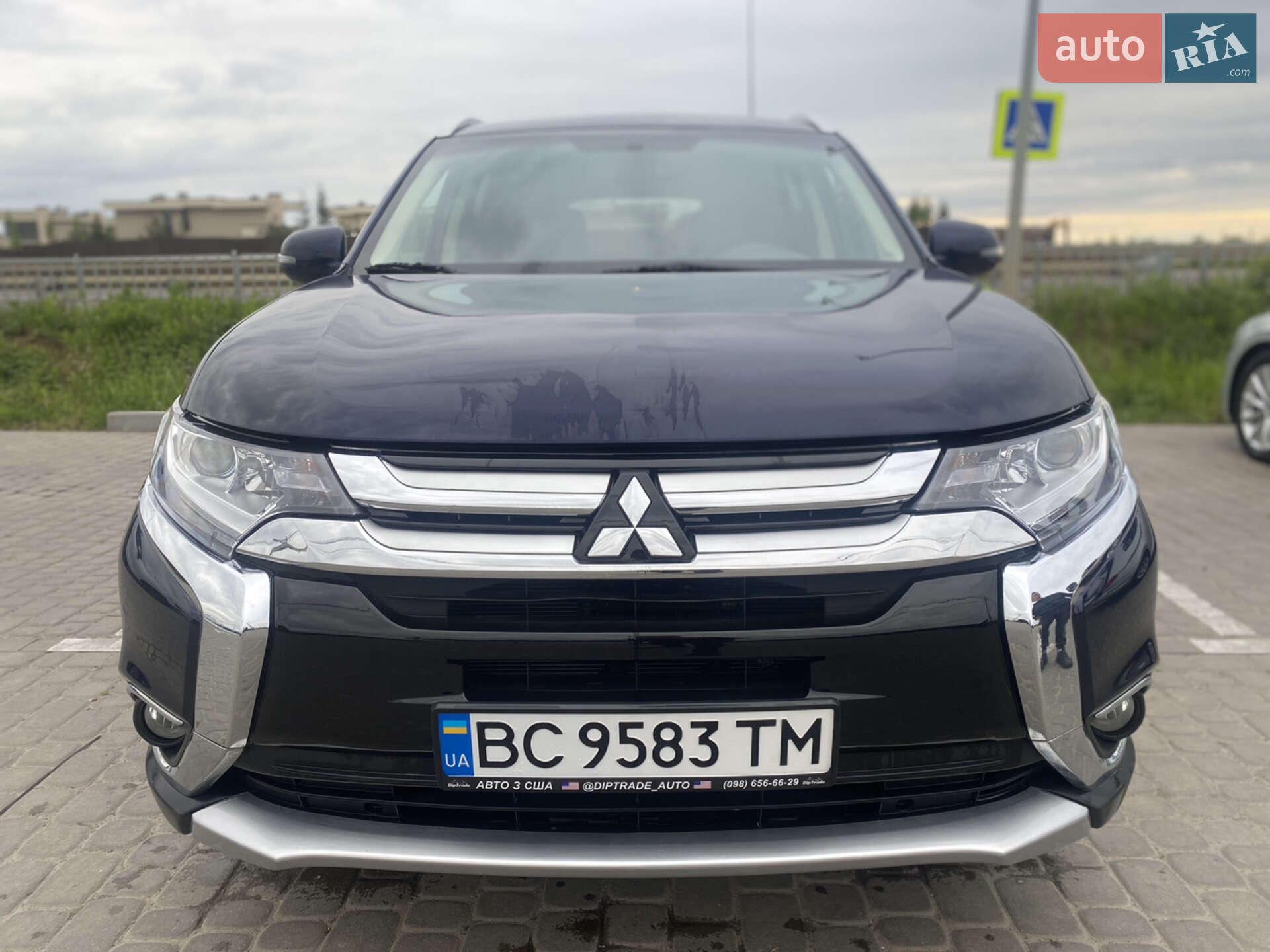 Головне фото звіту автомобіля MITSUBISHI OUTLANDER 2016