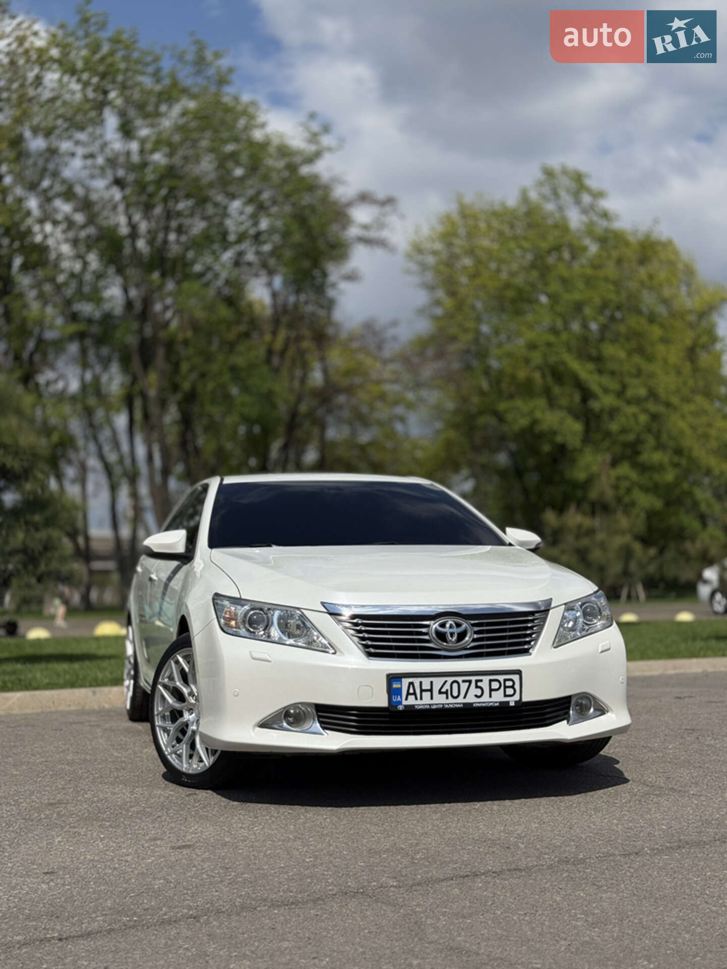 TOYOTA CAMRY